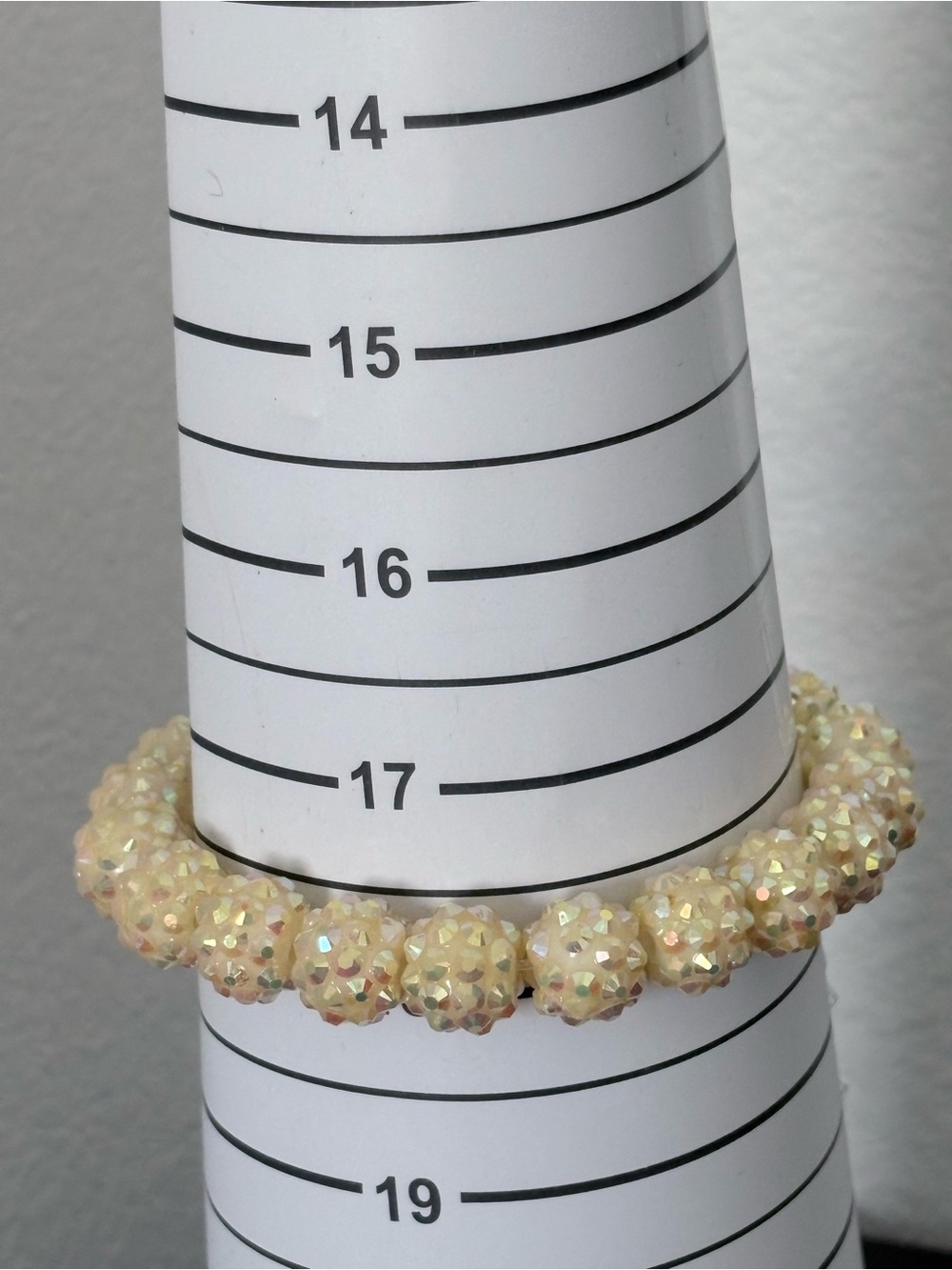 Handcrafted white ab resin rhinestone beaded bracelet - Picture 3 of 3